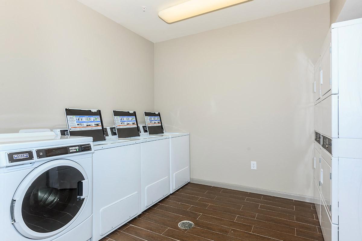 ON-SITE LAUNDRY FACILITY 