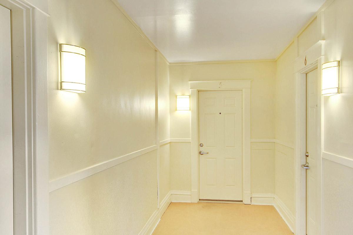 Hallway.jpg