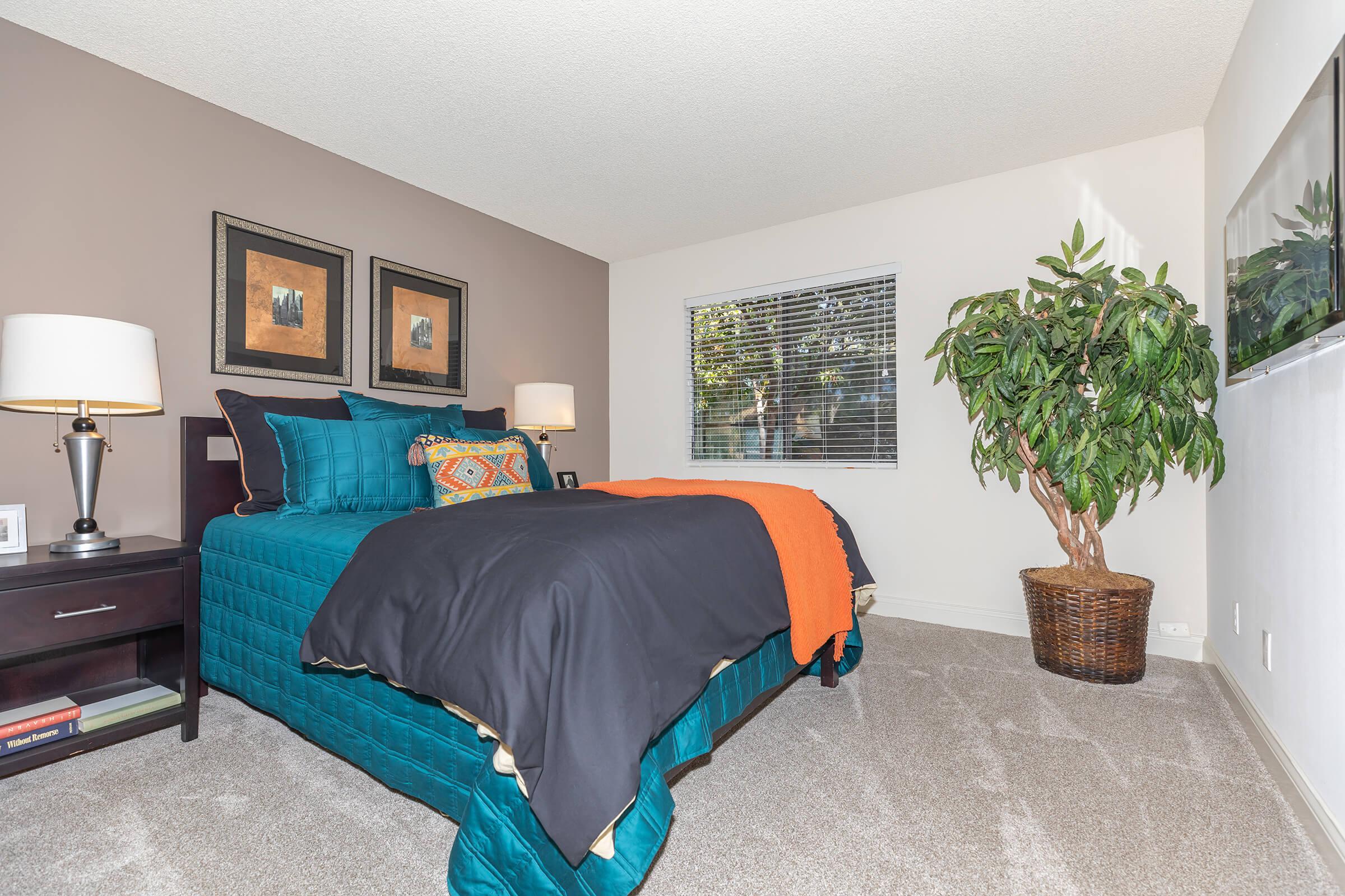 Bedroom with carpet