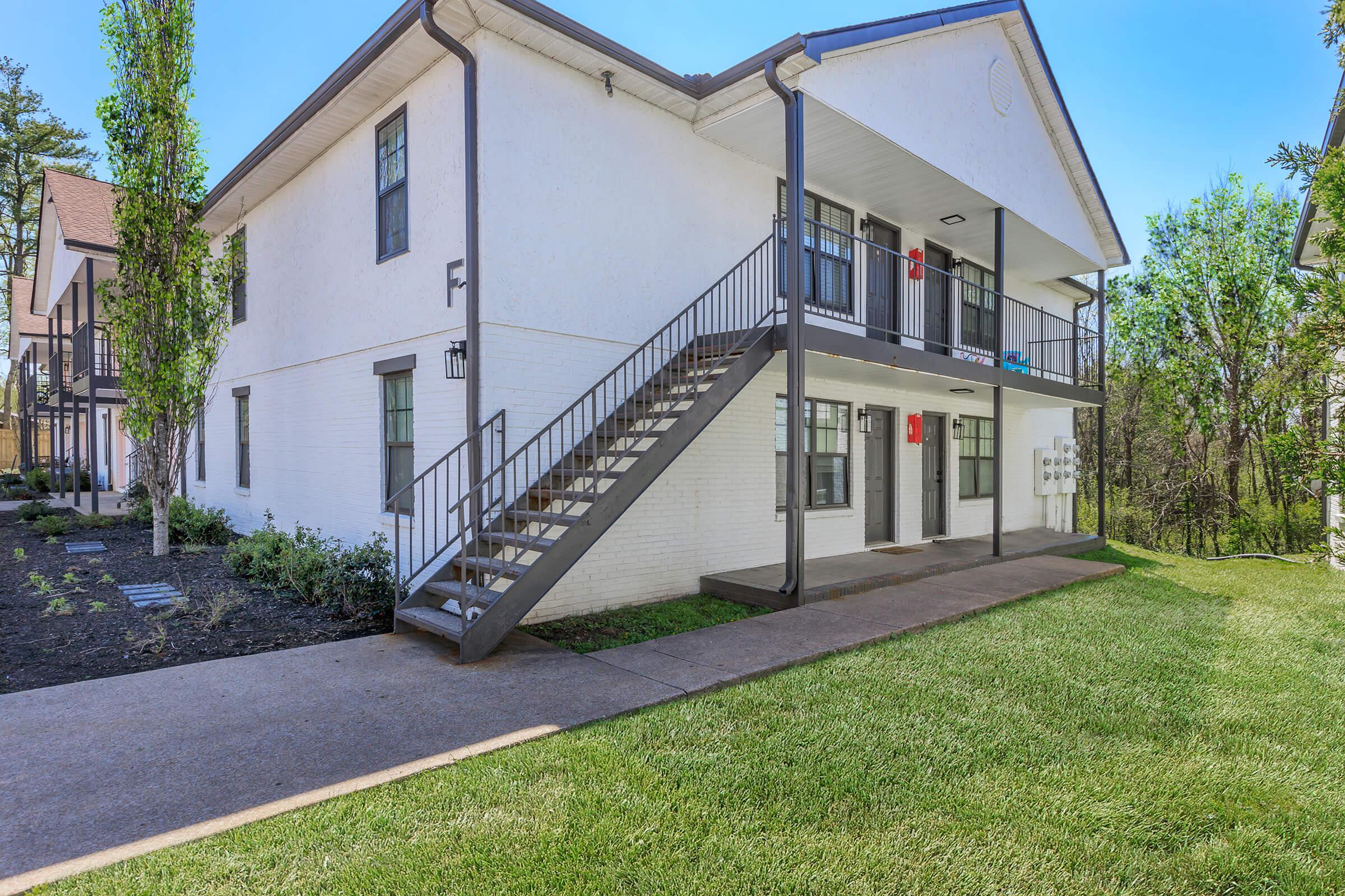 More mature landscaping and contemporary buildings in  Murfreesboro, TN