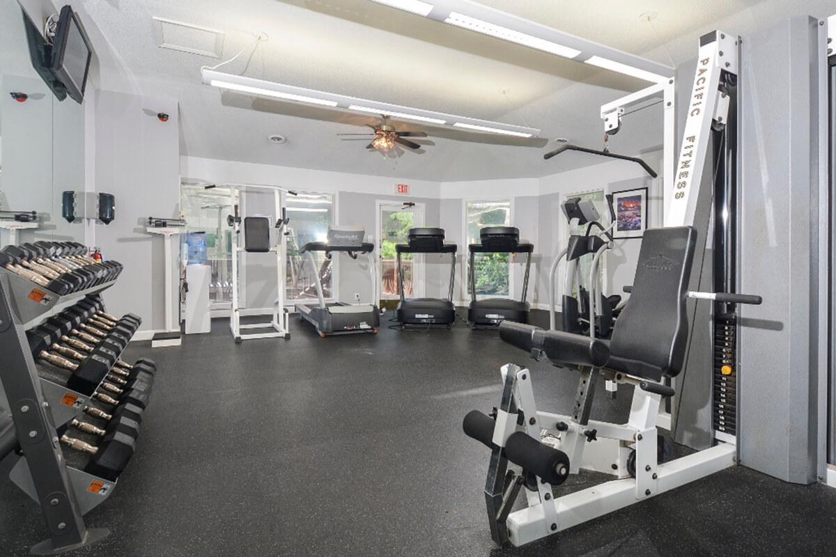 Park Forest Apartments in Affton, MO - Fitness Center 02.jpg