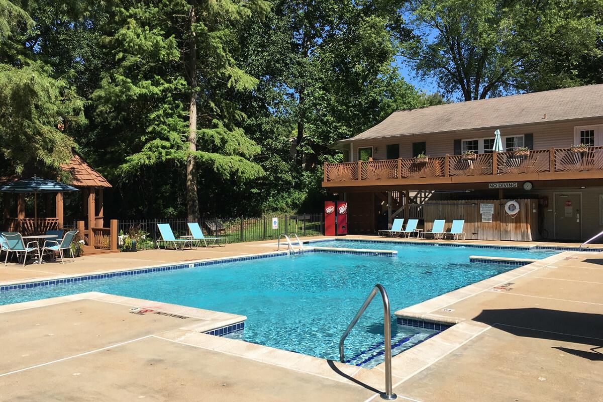 Park Forest Apartments in St. Louis, MO - Swimming Pool 05.jpg