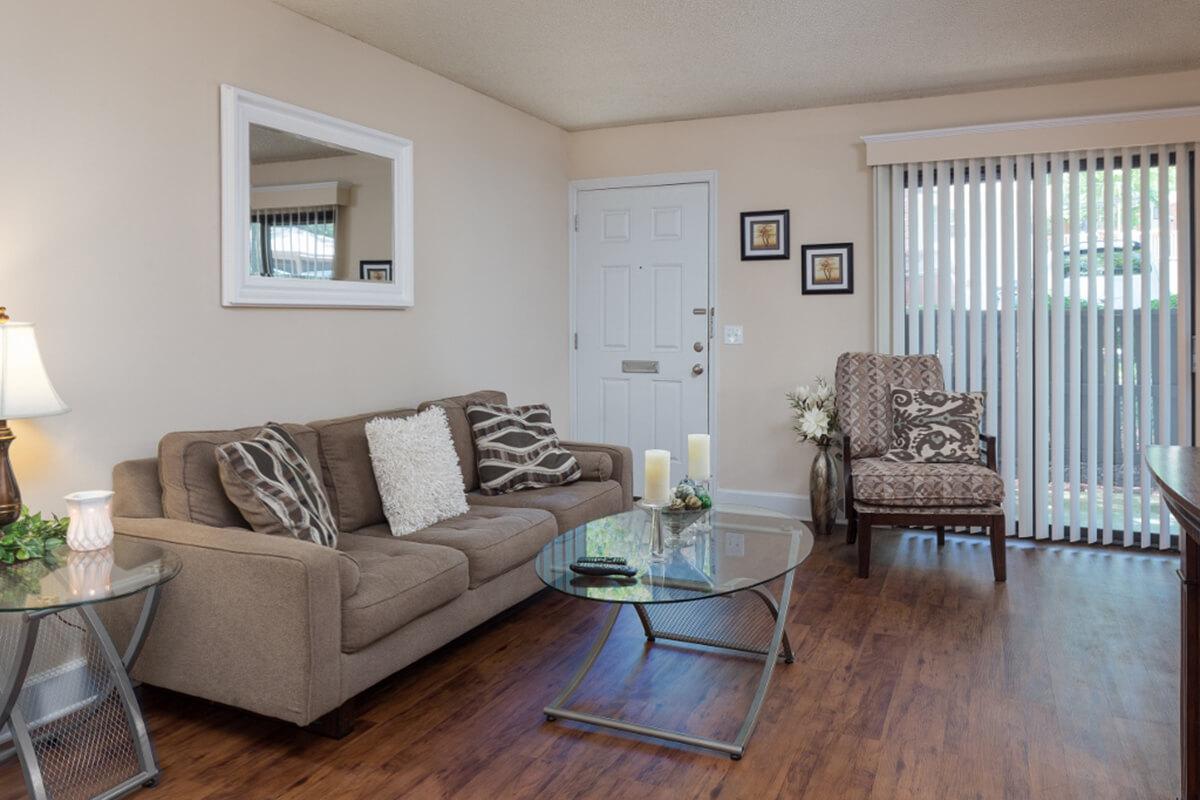 Park Forest Apartments and Townhomes in St. Louis, MO - Interior 03.jpg