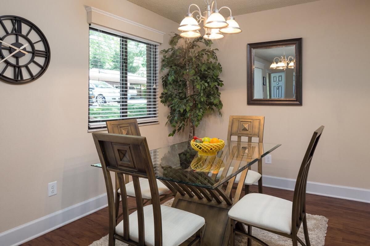 Park Forest Apartments and Townhomes in St. Louis, MO - Interior 04.jpg