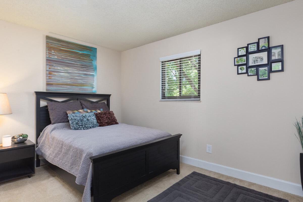 Park Forest Apartments and Townhomes in St. Louis, MO - Interior 08.jpg
