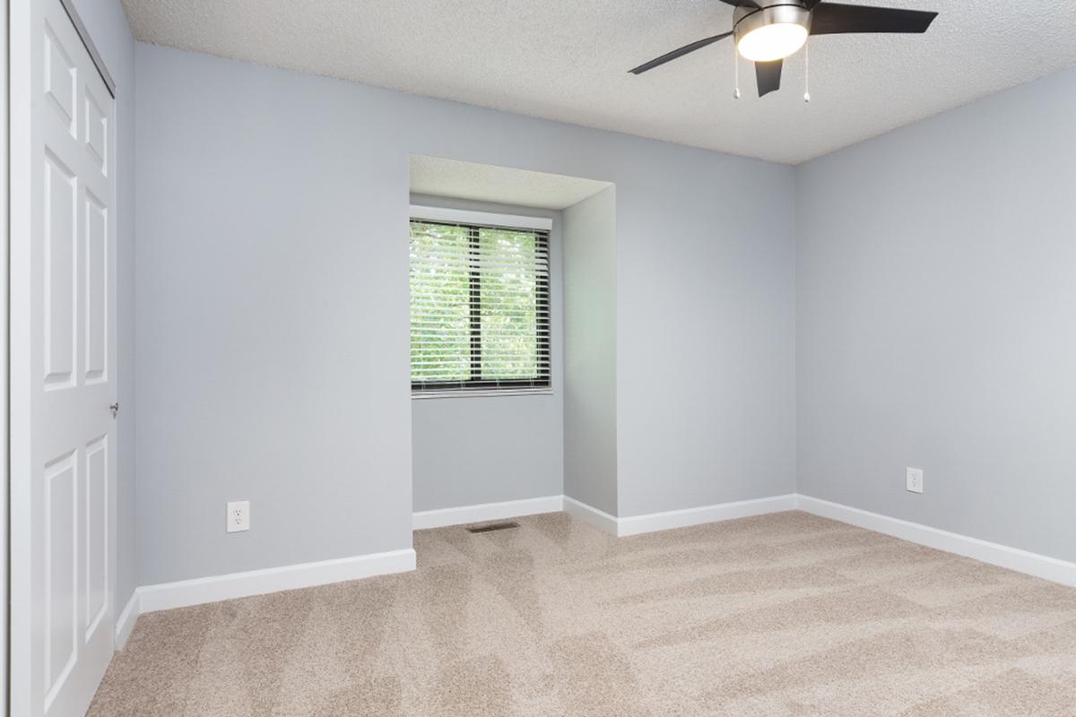 Park Forest Apartments and Townhomes in St. Louis, MO - Interior 14.jpg
