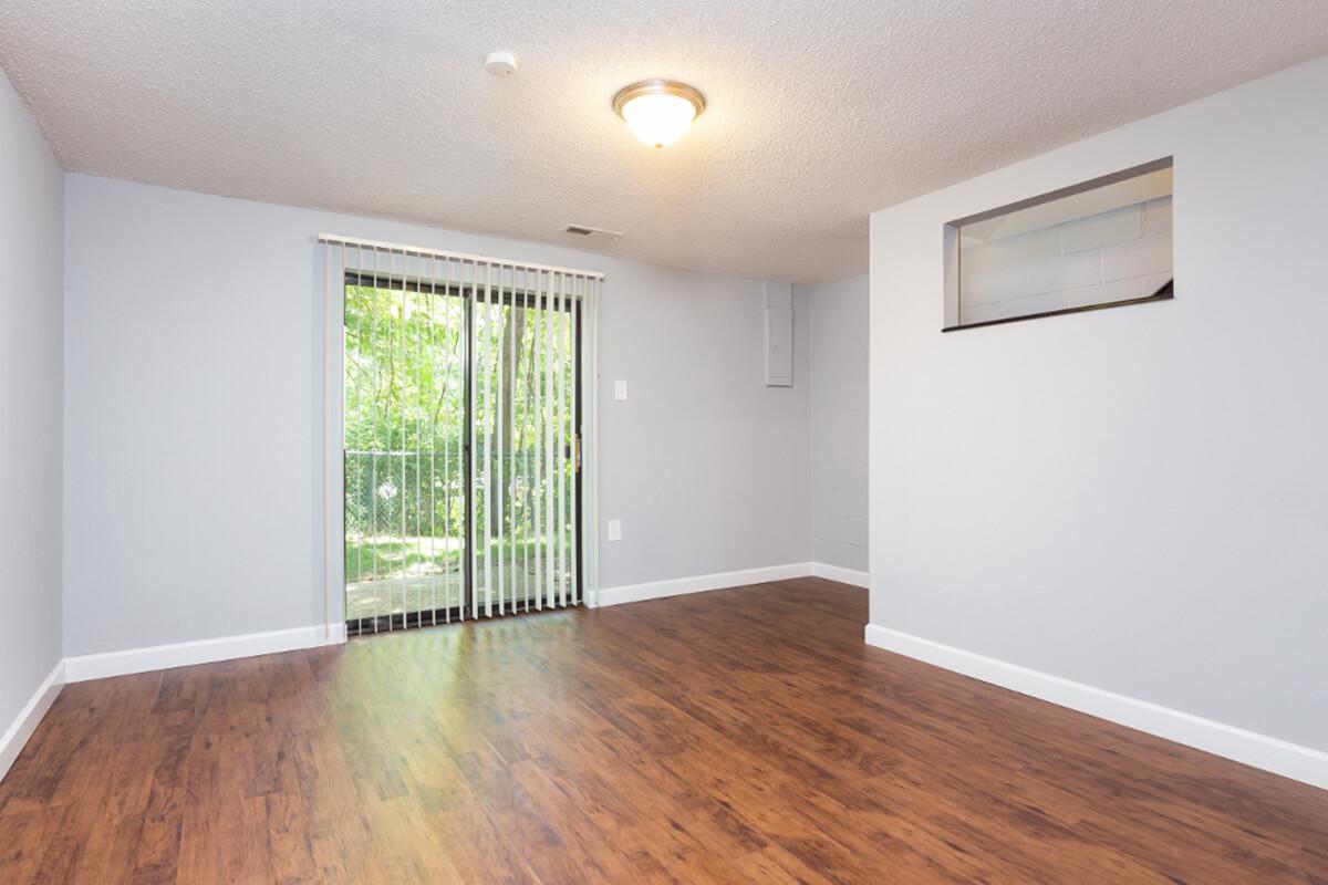 Park Forest Apartments and Townhomes in St. Louis, MO - Interior 15.jpg