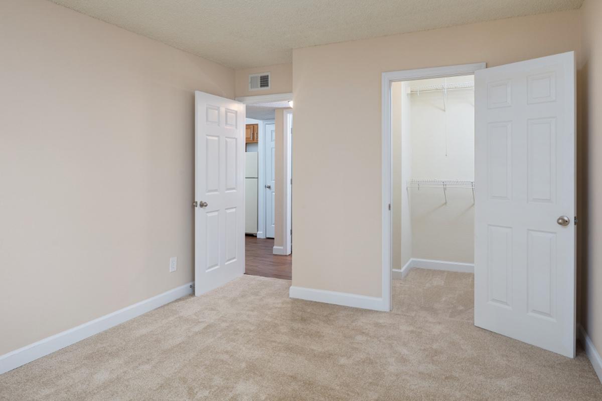 Park Forest Apartments and Townhomes in St. Louis, MO - Interior 18.jpg
