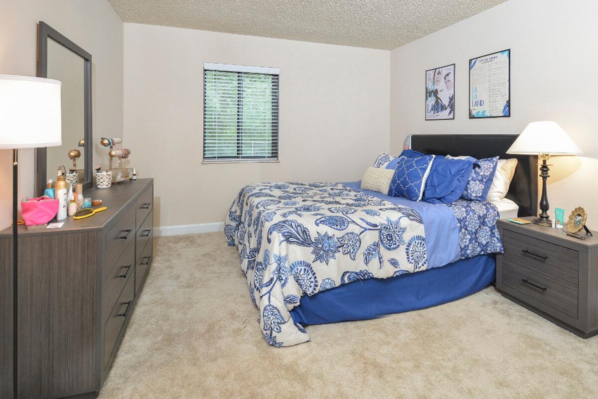 Park Forest Apartments in Affton, MO - Interior 04.jpg