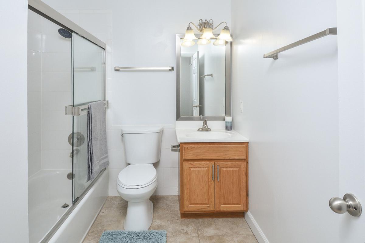 Park Forest Apartments in Affton, MO - Interior 12.jpg