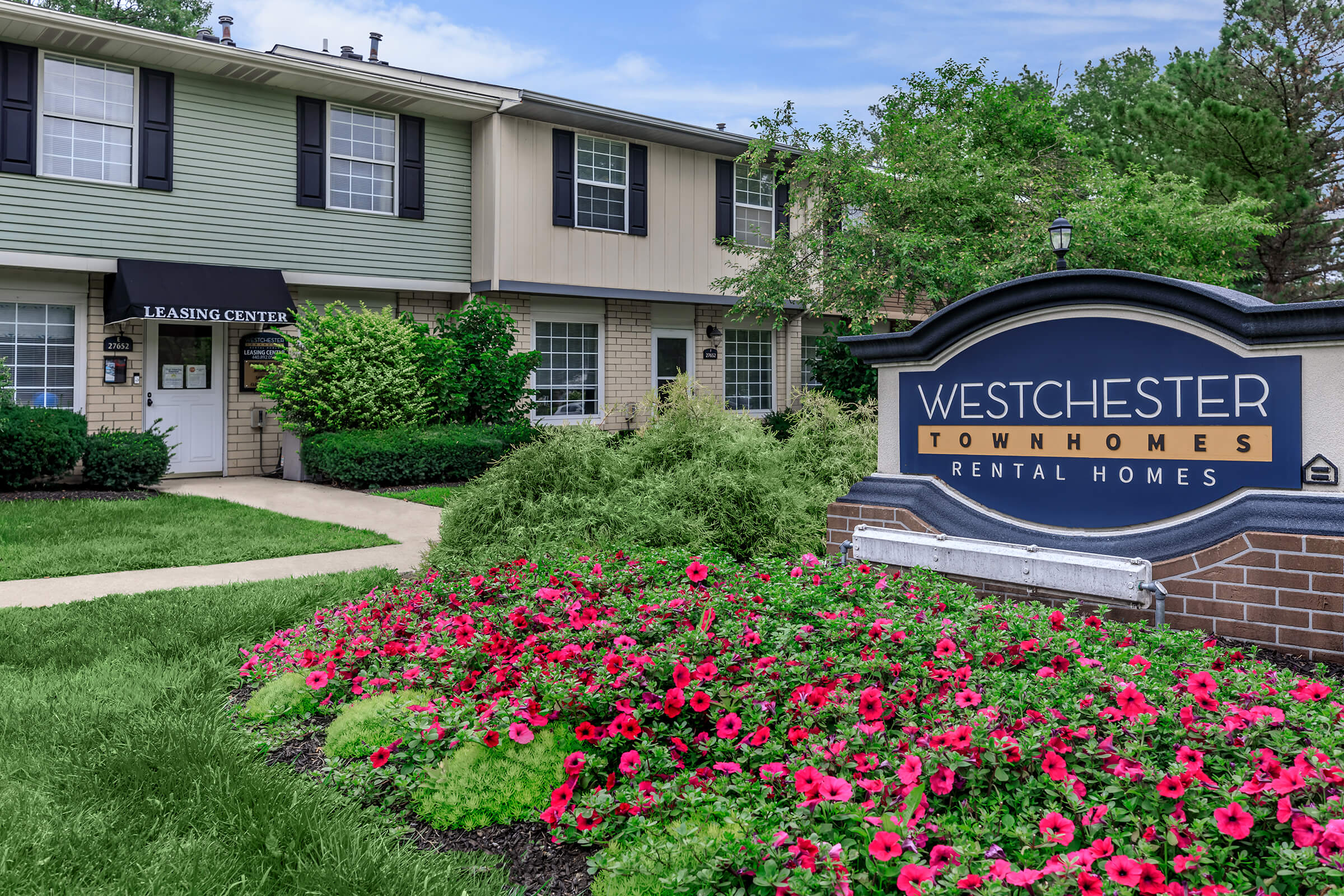 Specials Westchester Townhomes in Westlake, OH