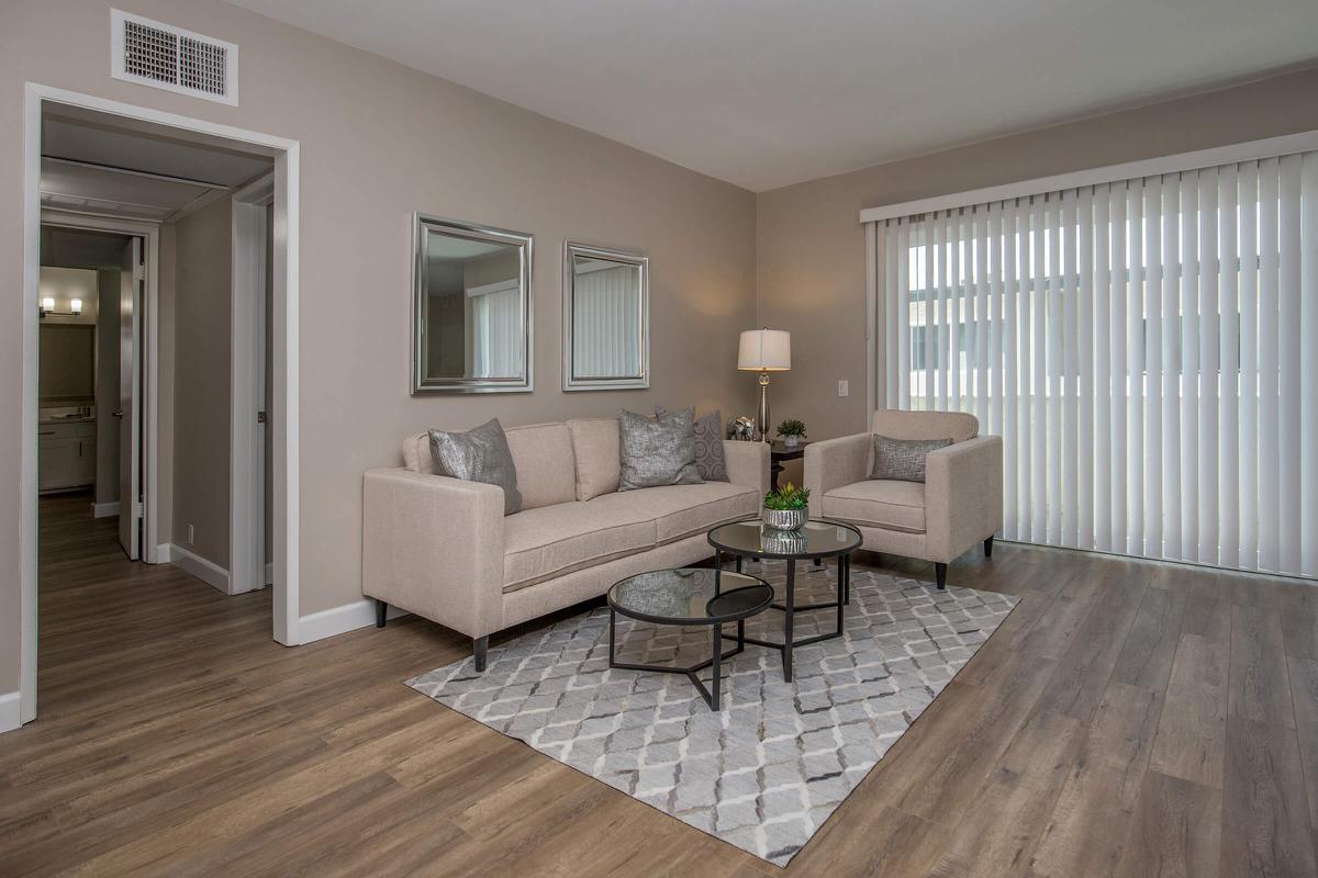 Spacious living room in Glendale, CA