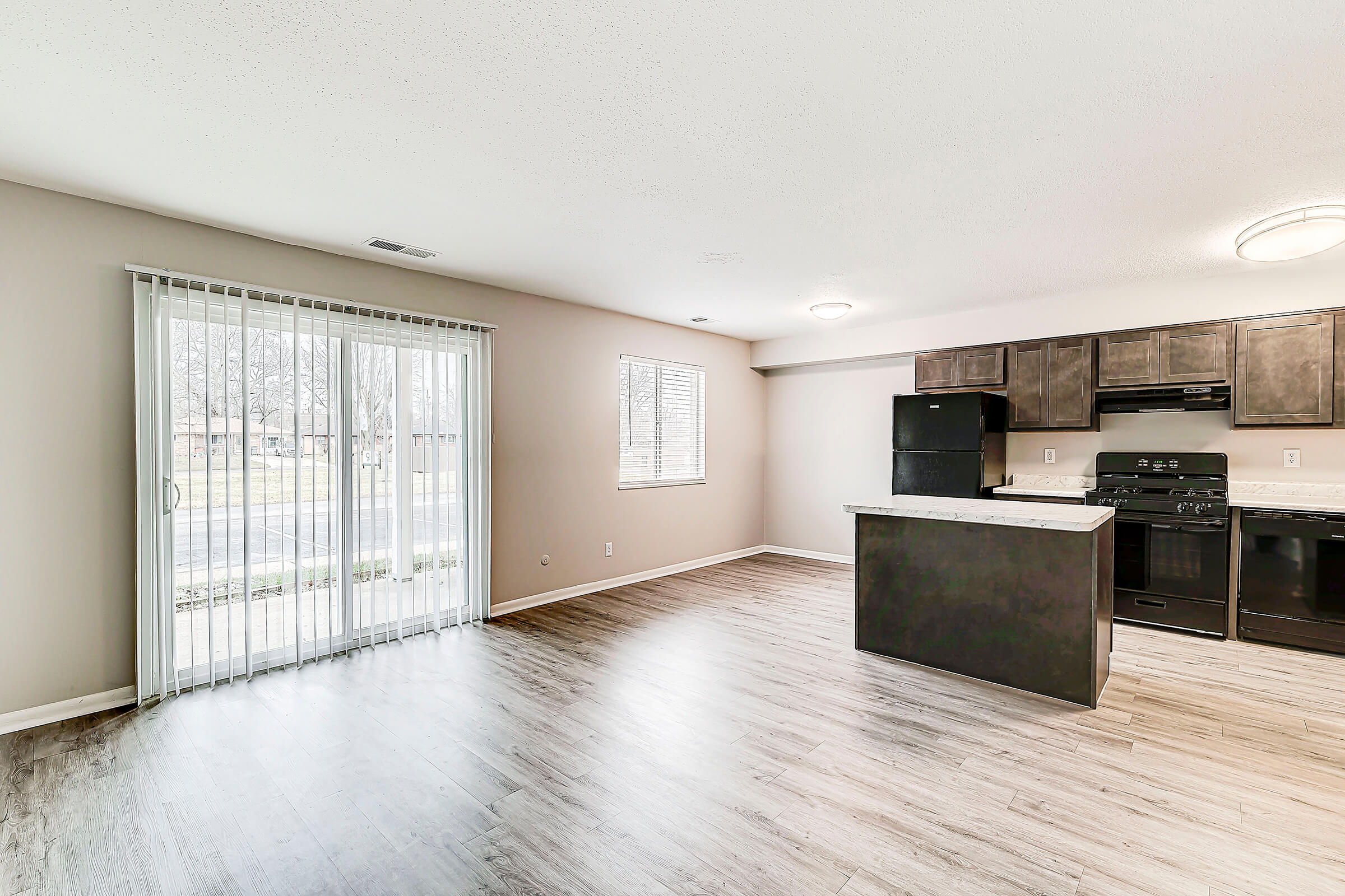 Apply Ninth Avenue Apartments in Indianapolis, IN