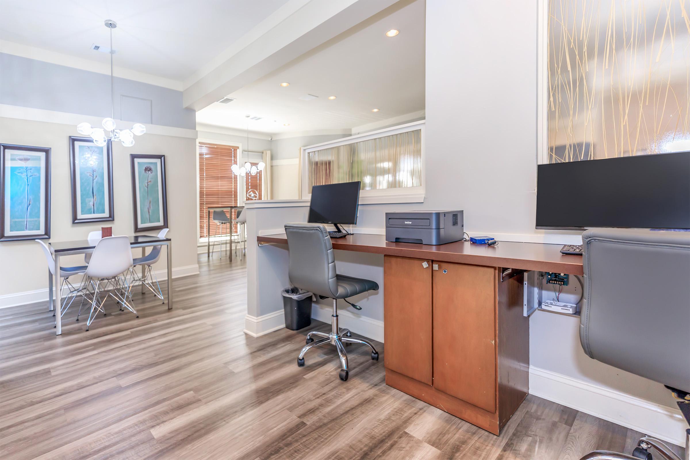 Common Room at The Ridgeleigh at Van Dorn in Alexandria, VA