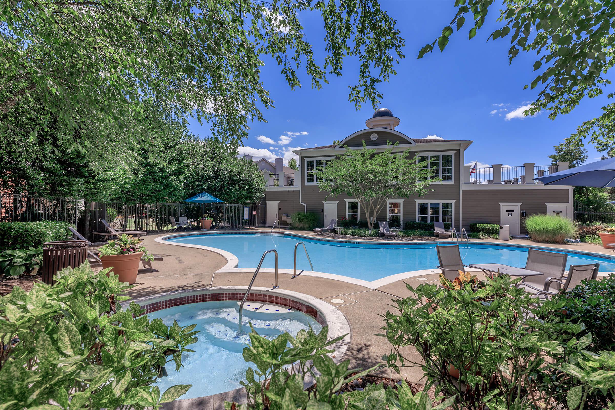 Landscaping at The Ridgeleigh at Van Dorn in Alexandria, VA