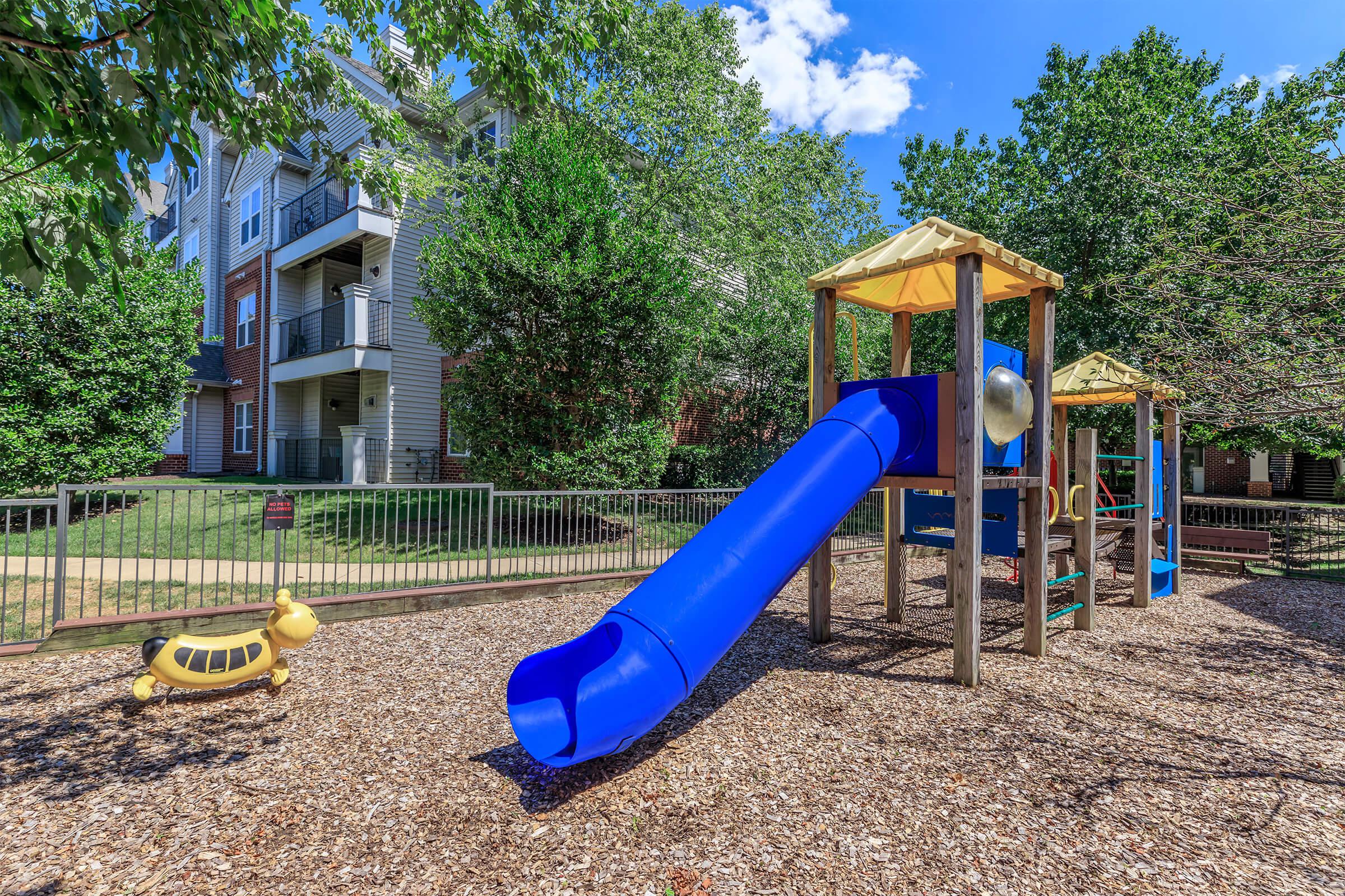 Park at The Ridgeleigh at Van Dorn in Alexandria, VA