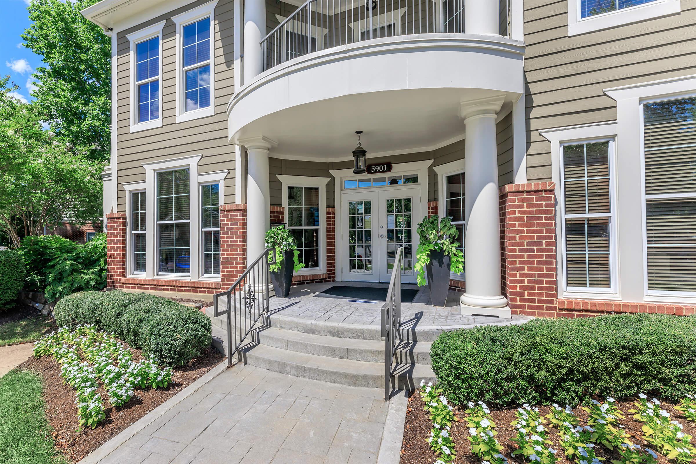 Landscaping at The Ridgeleigh at Van Dorn in Alexandria, VA