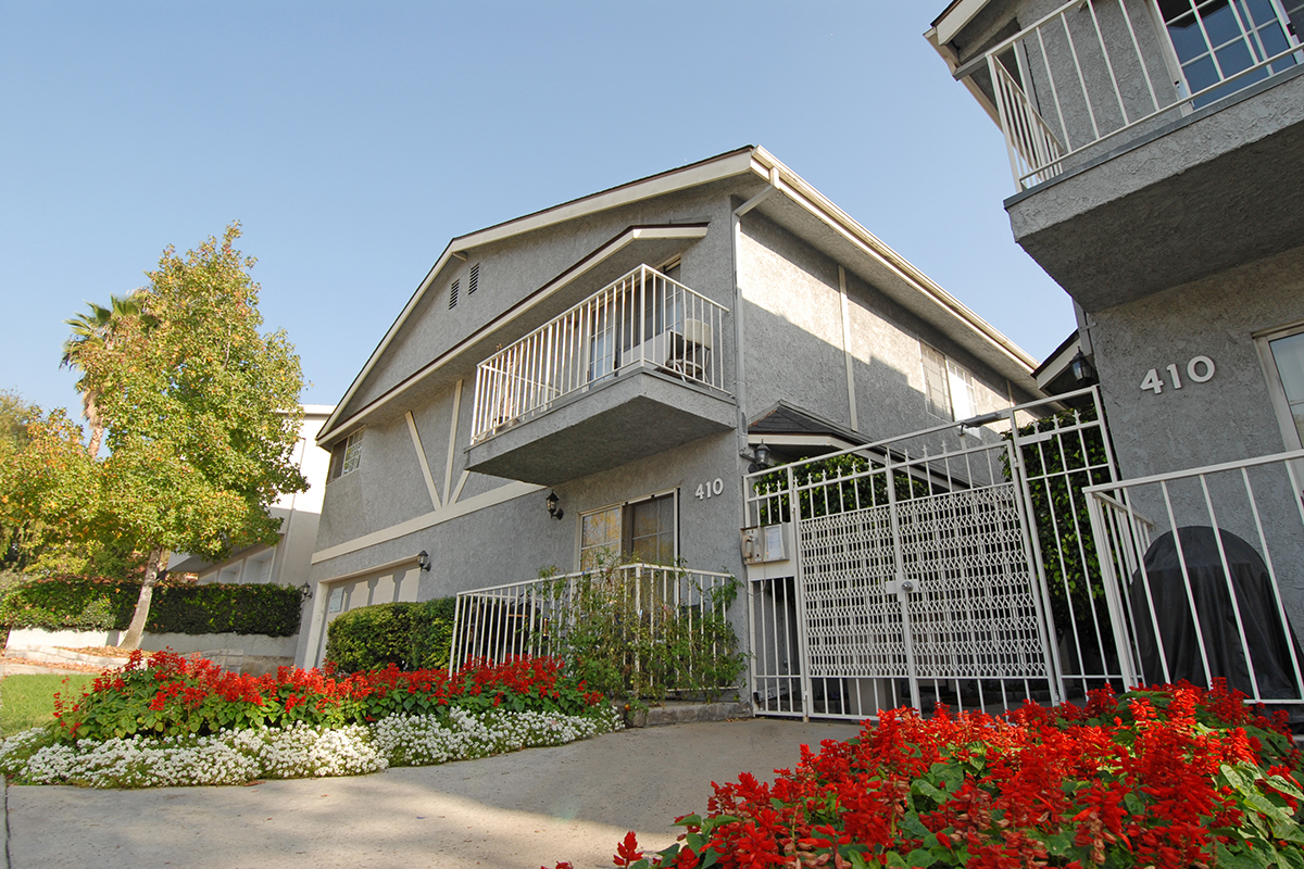 Community Advantages