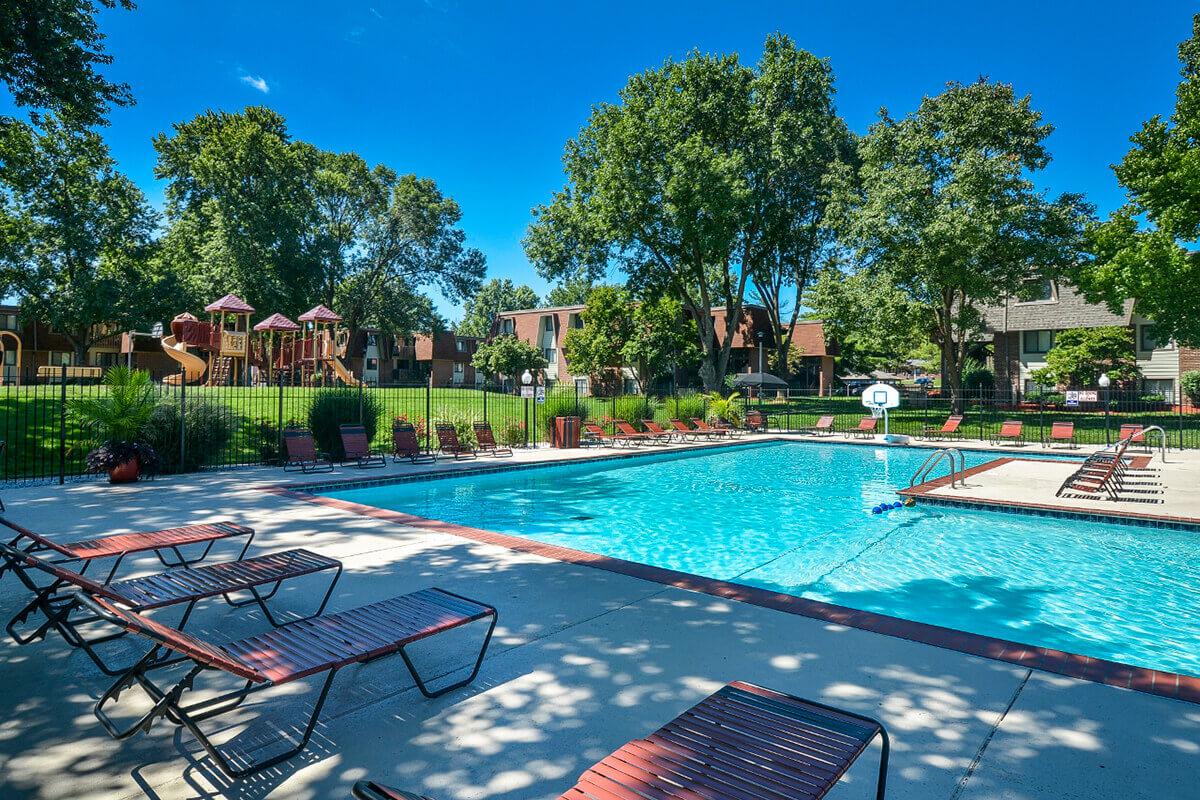 Kensington West Apartments in Ballwin, MO - Swimming Pool 02.jpg