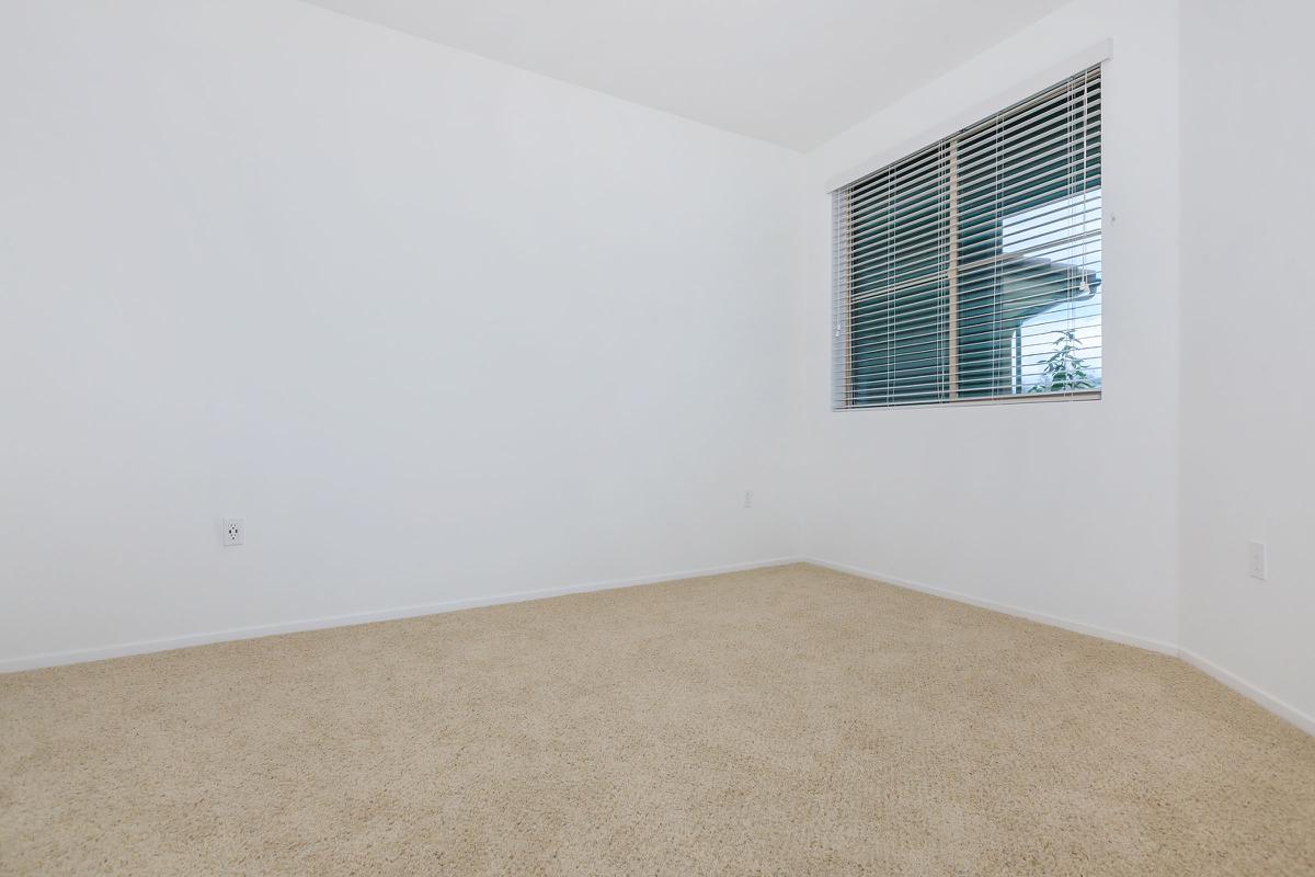 Bedroom with carpet