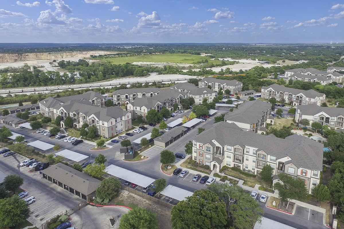 Boulder Creek Apartments in San Antonio, TX - Exterior 01.jpg