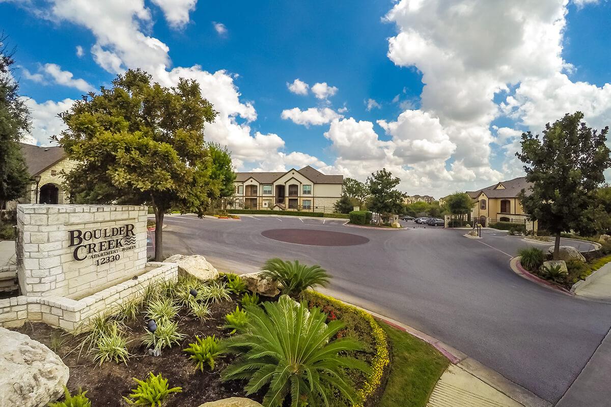 Boulder Creek Apartments in San Antonio, TX - Exterior 02 - Previous.jpg
