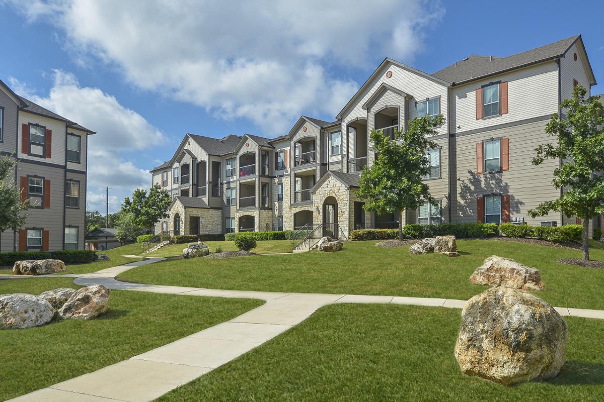 Boulder Creek Apartments in San Antonio, TX - Exterior 14.jpg