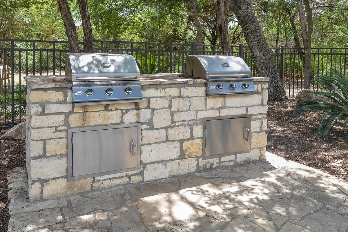 Boulder Creek Apartments in San Antonio, TX - Picnic-BBQ Area 03.jpg