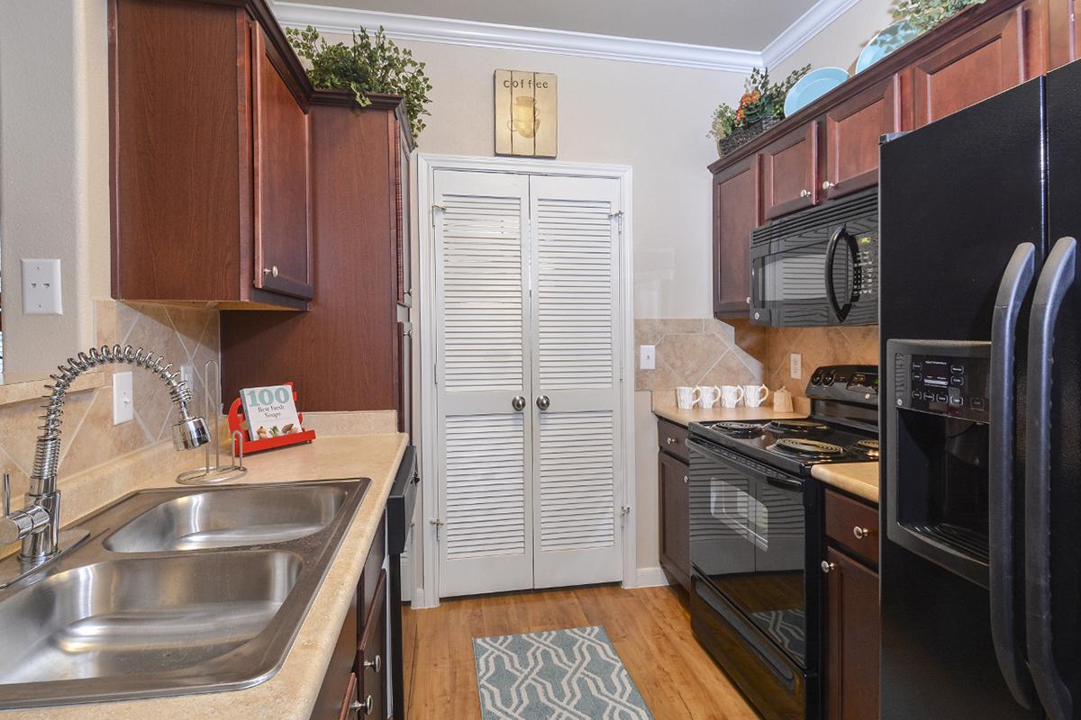 Boulder Creek Apartments in San Antonio, TX - Interior 04.jpg