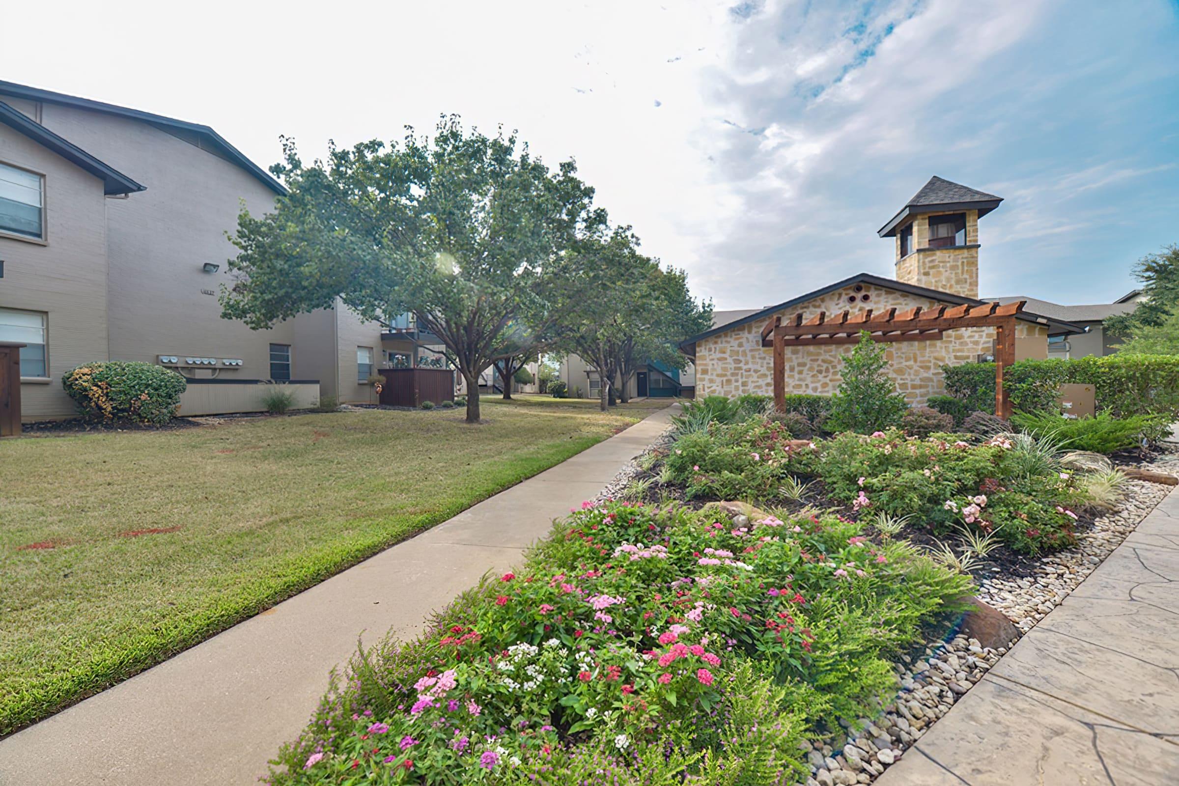 Gallery Toscana Apartments in Bedford, TX
