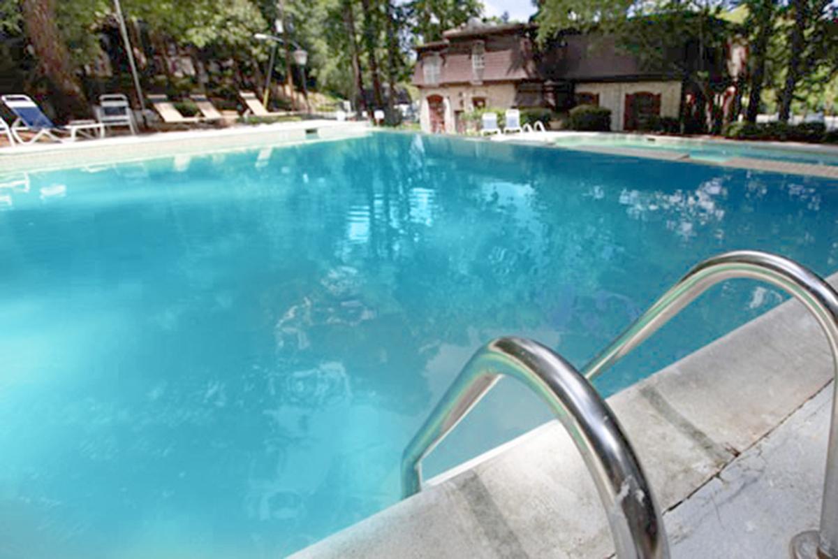 Pool 3.jpg