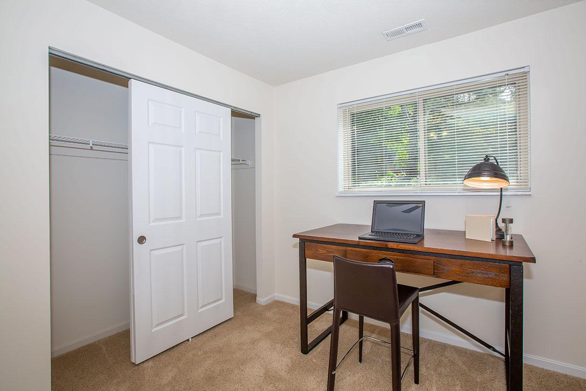 05b Second Bedroom.jpg