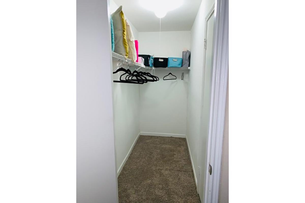closet pic.jpg