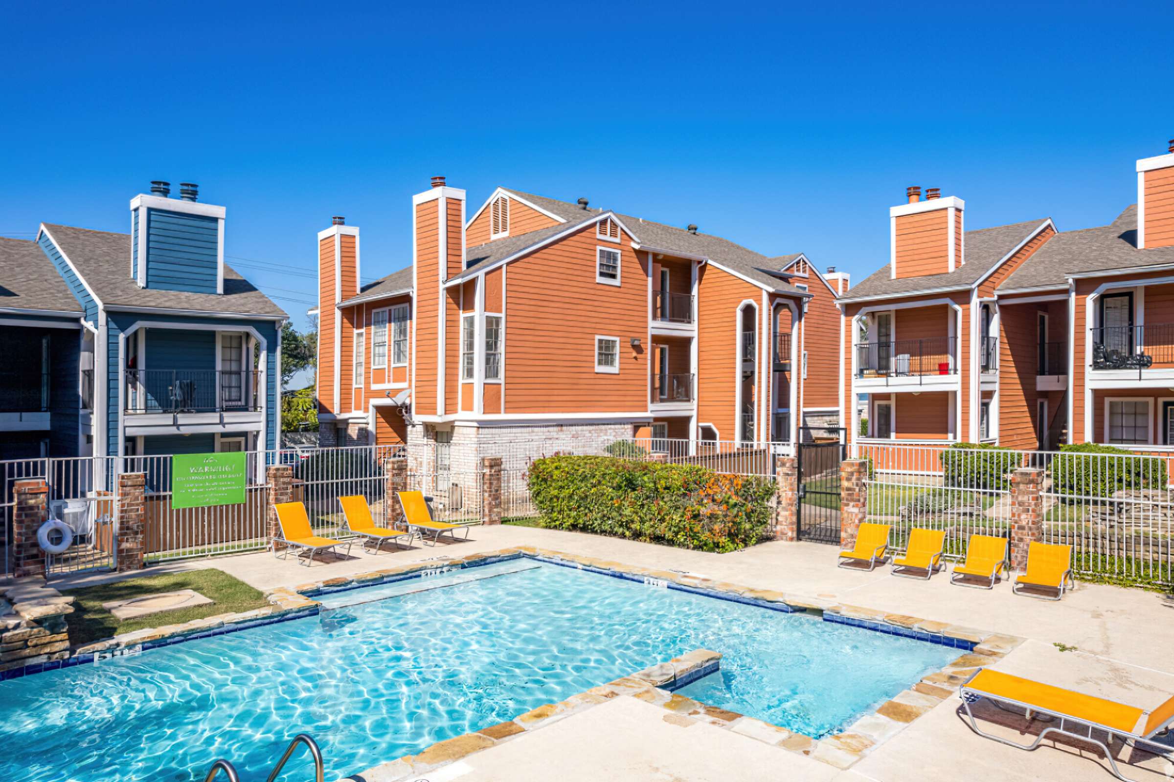 Tides on Leisure Apartment Living in Dallas, TX