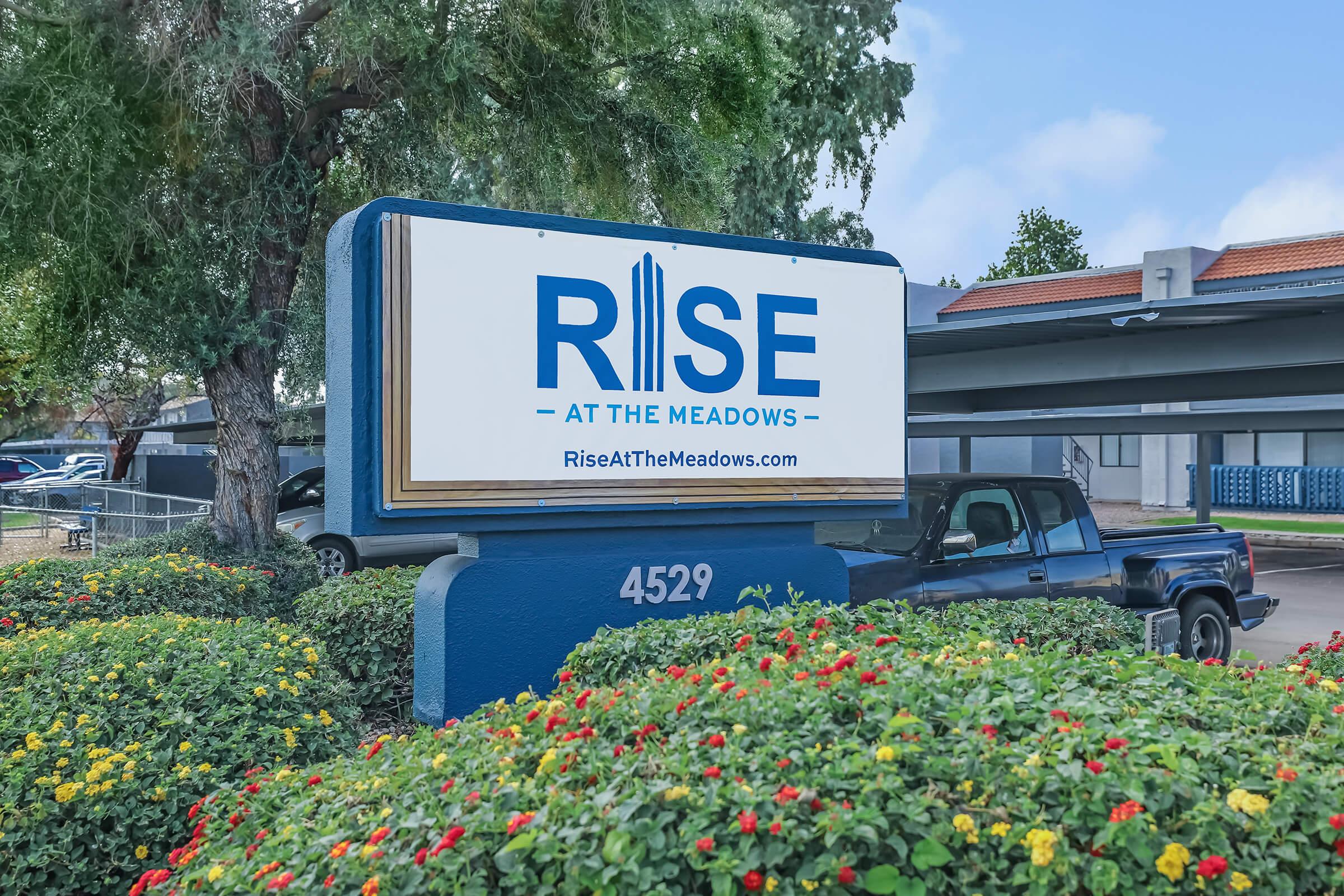 Rise at the Meadows in Glendale, AZ entrance signage.