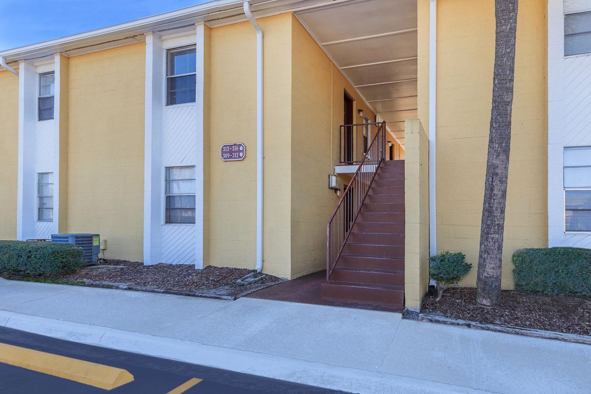 Make yourself at home here at Riverview Apartments in Jacksonville, Florida