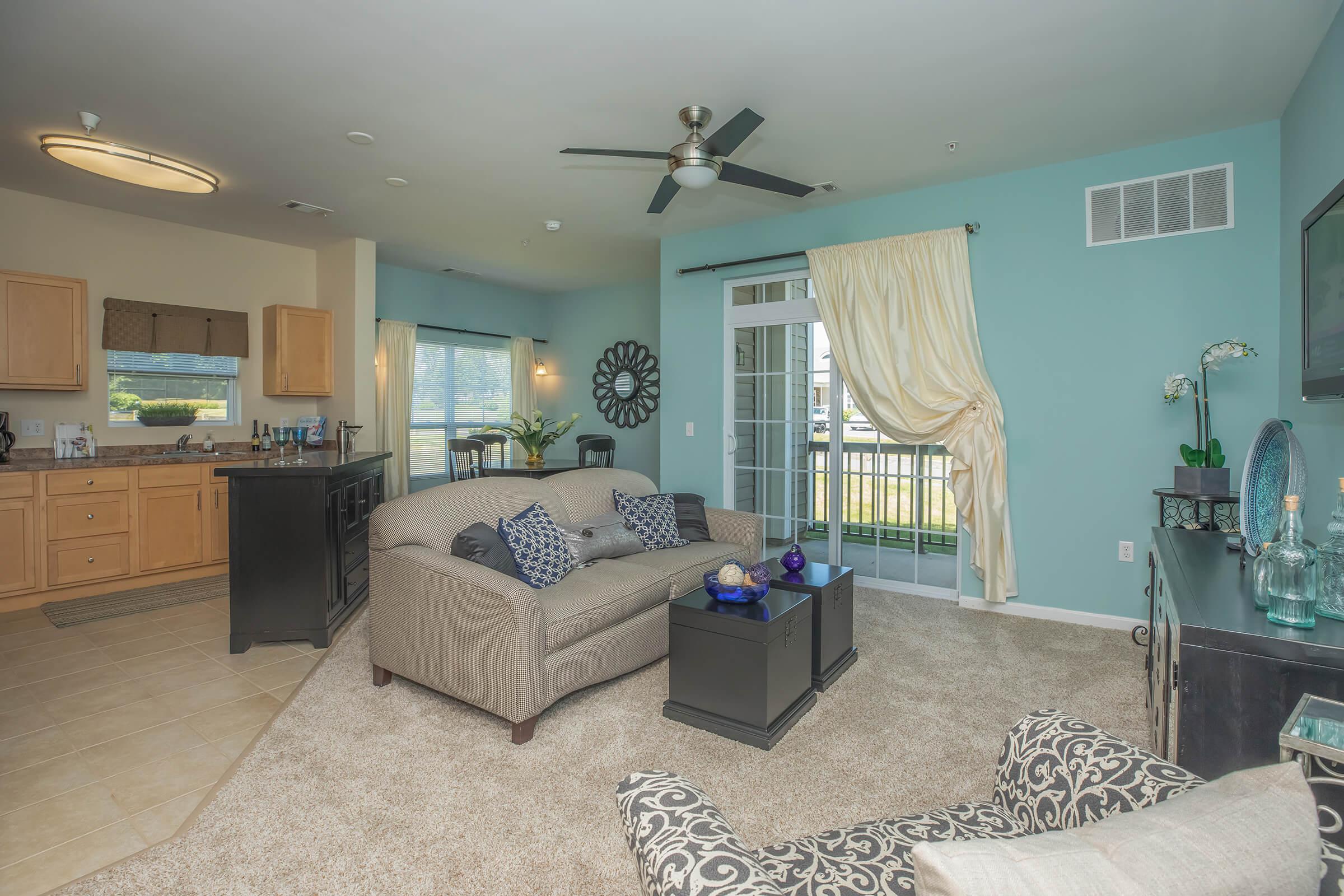 OPEN FLOOR PLAN