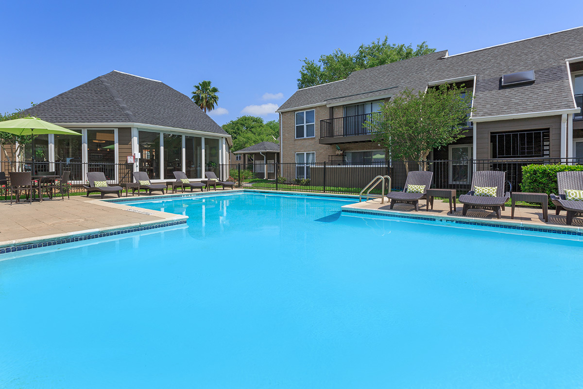 Woodland Hills Village Apartments in Kingwood, TX