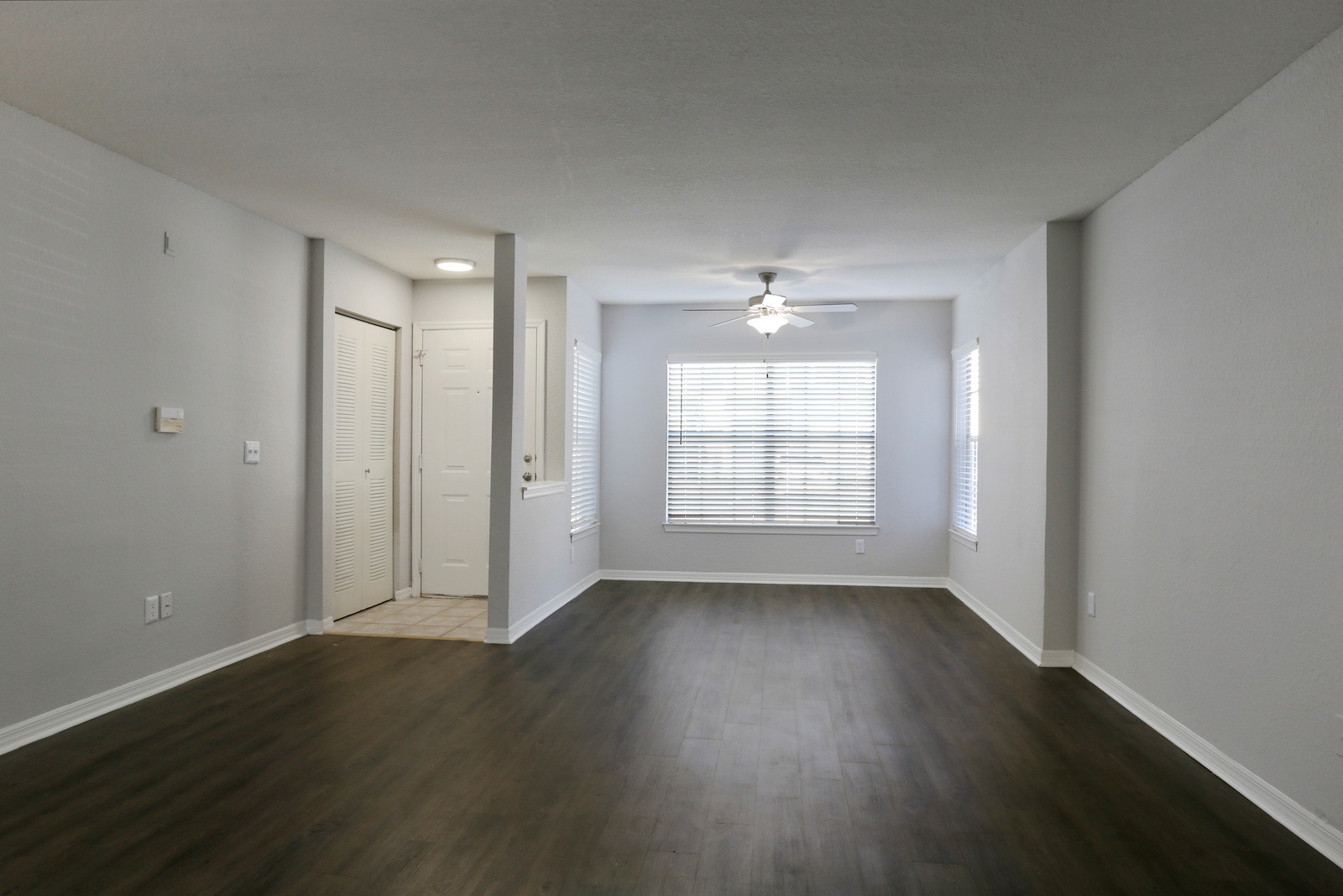 SLEEK FLOORING