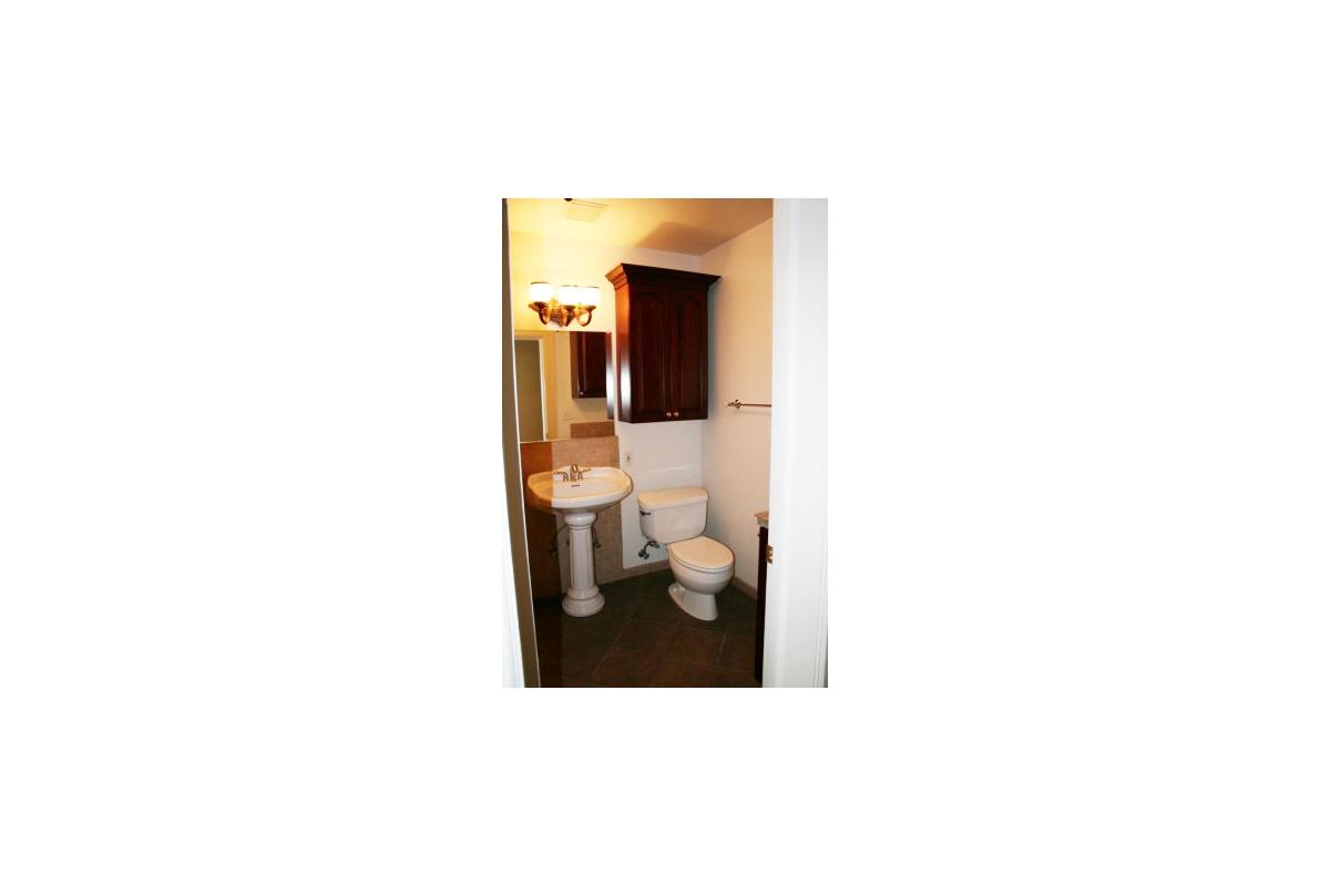 Town House Bath.jpg
