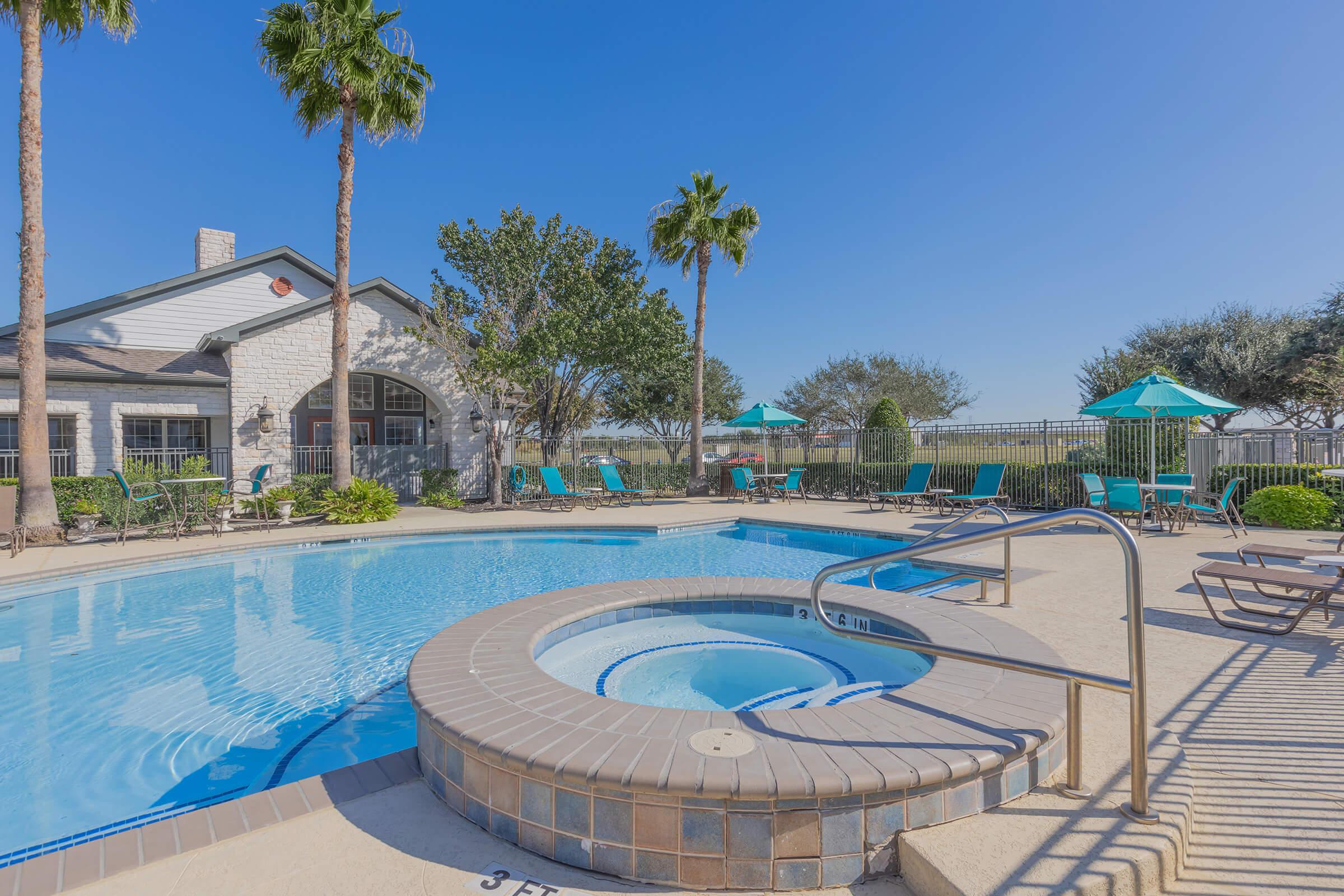 a pool outside of a building