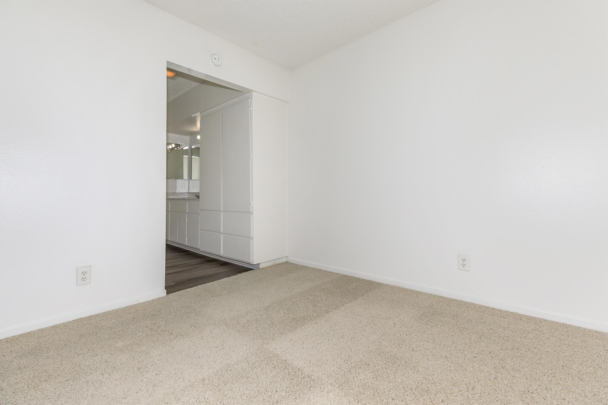 Bedroom with carpet