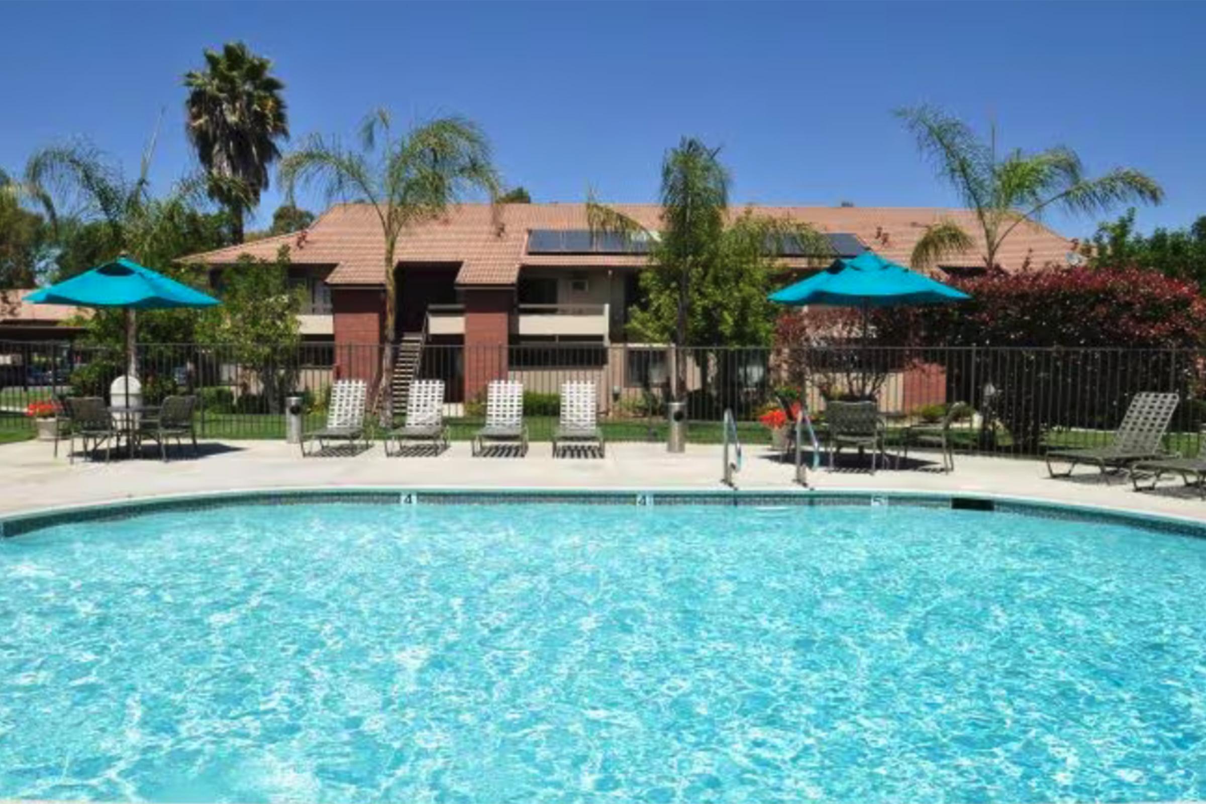 shadowridge-village-apartments-vista-ca-primary-photo.jpg
