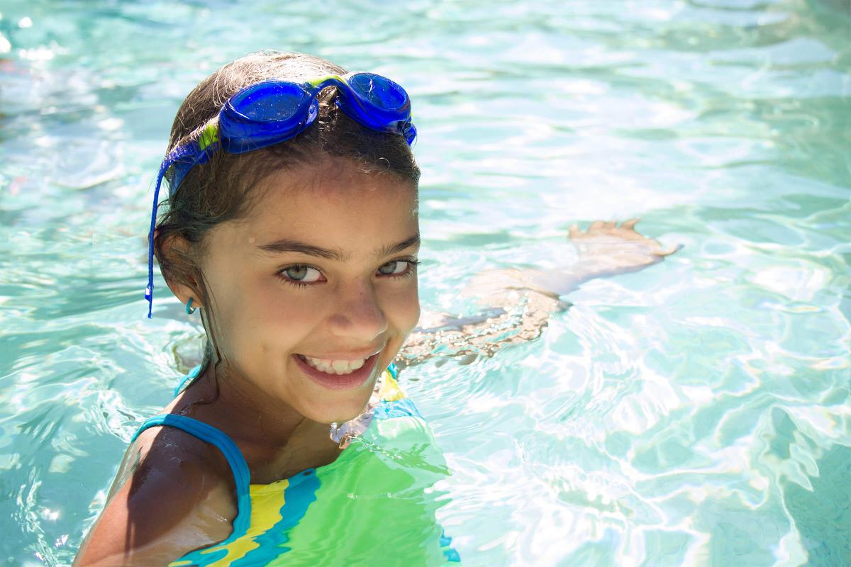 girl in pool - iStock-604353814_super.jpg
