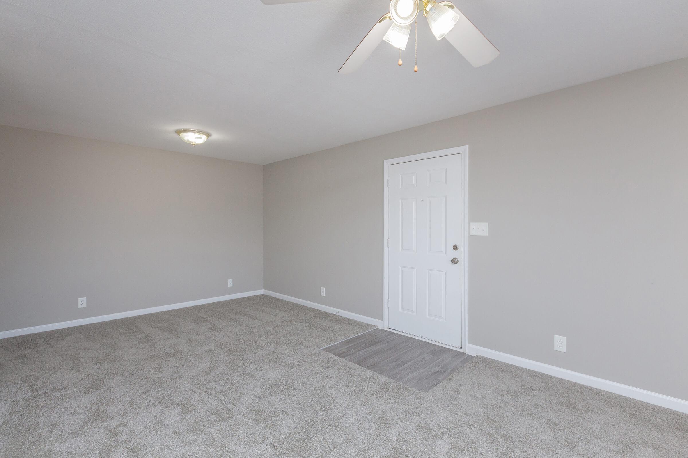 9-Foot Ceilings at Summer Trees Apartments