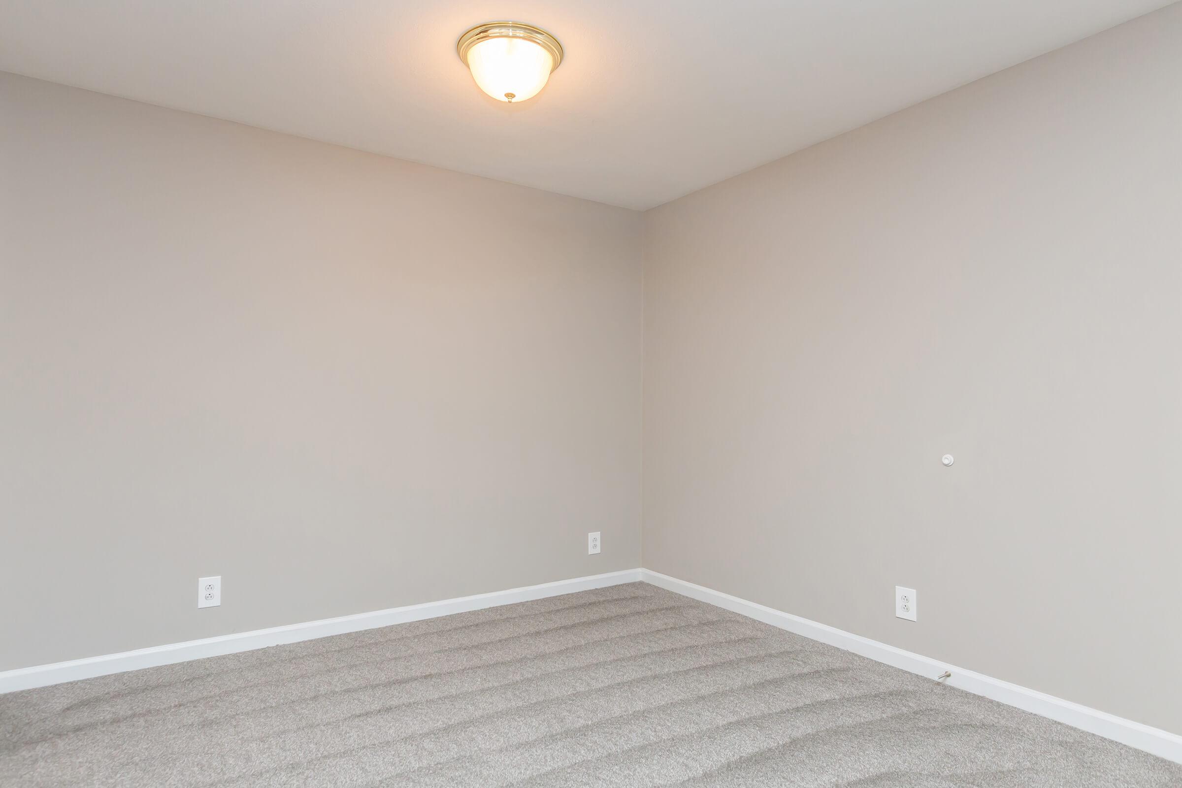 9-Foot Ceiling at SummerTrees Apartments