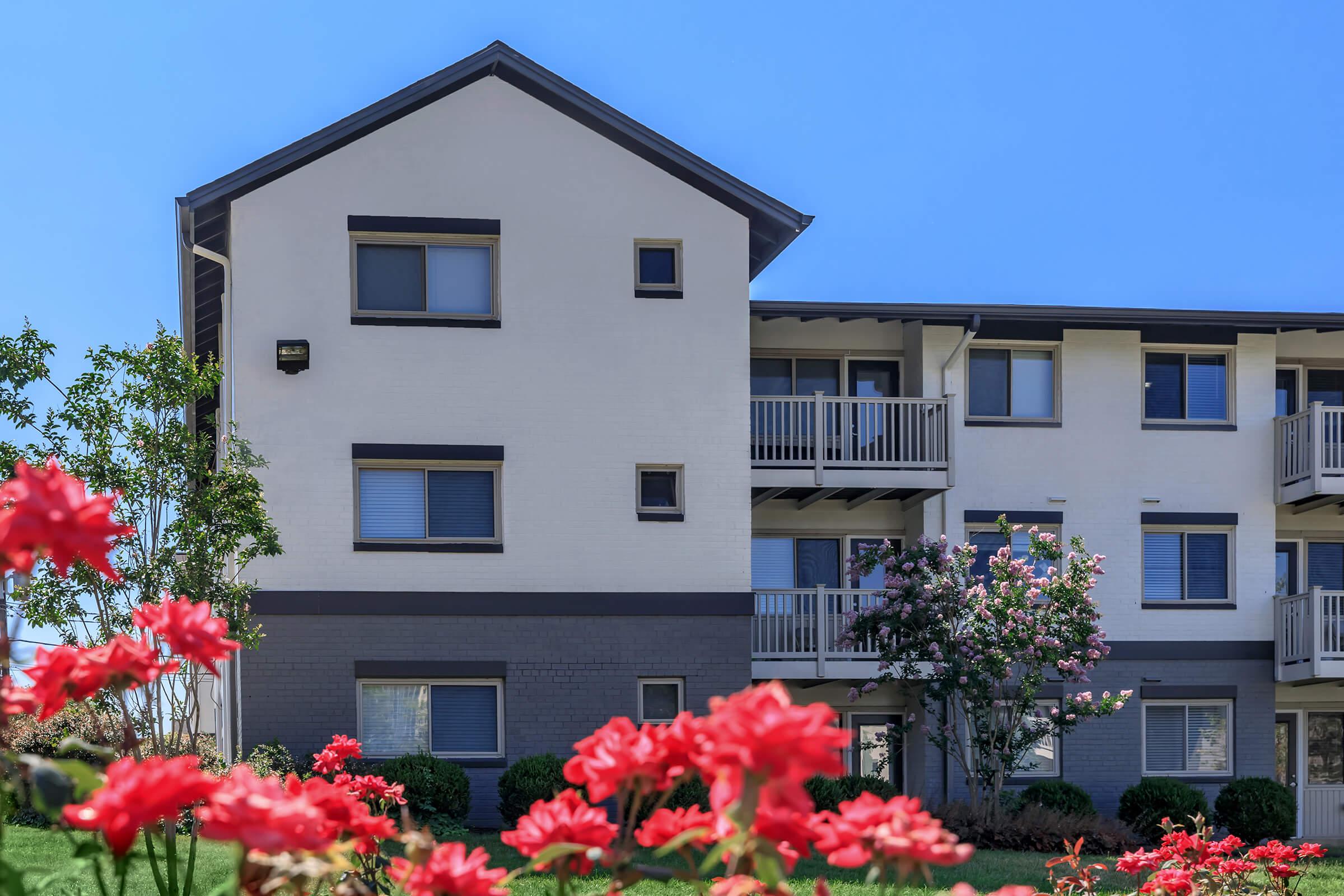 Landscaping at The Allante Apartments in Alexandria, VA