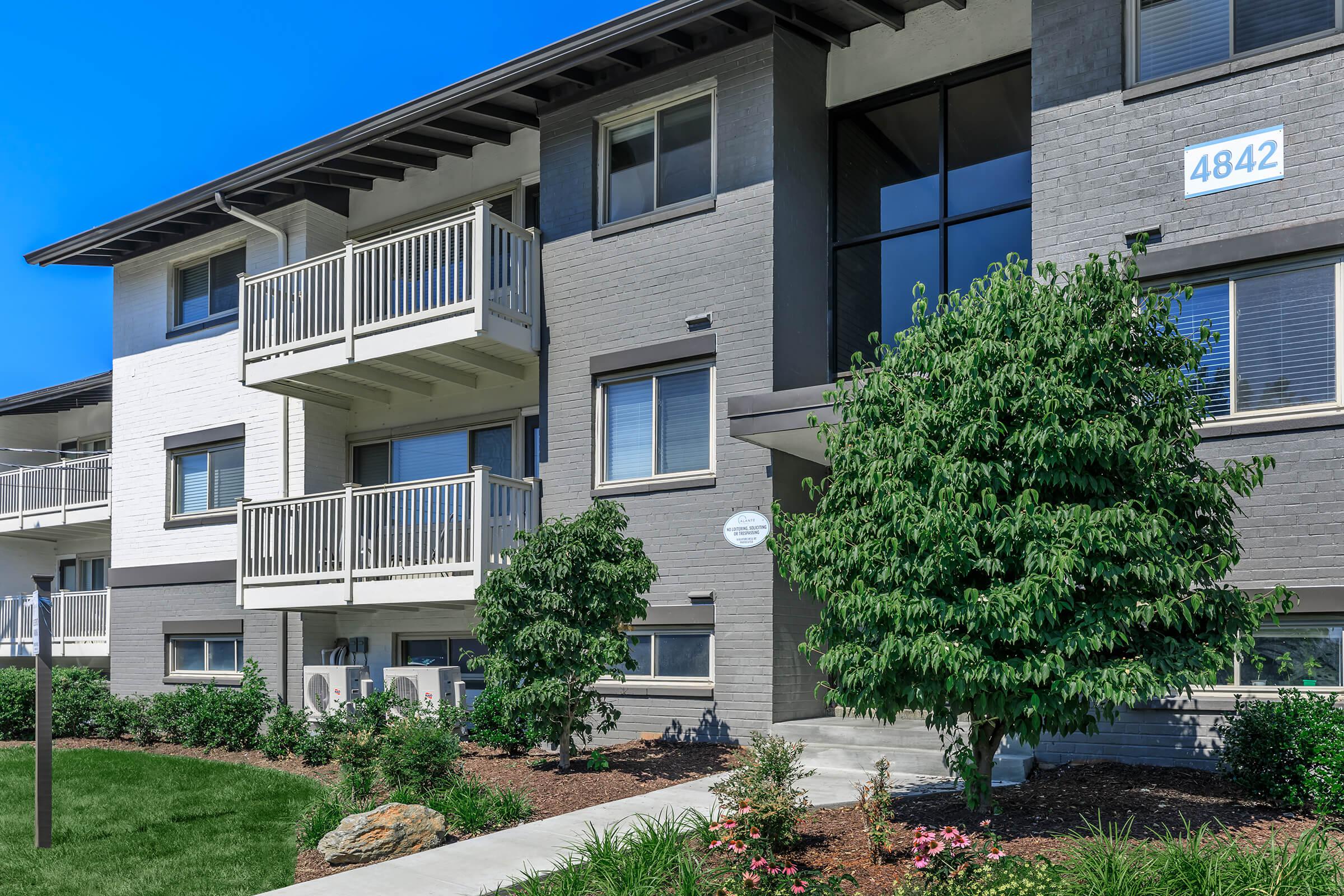 Landscaping at The Allante Apartments in Alexandria, VA