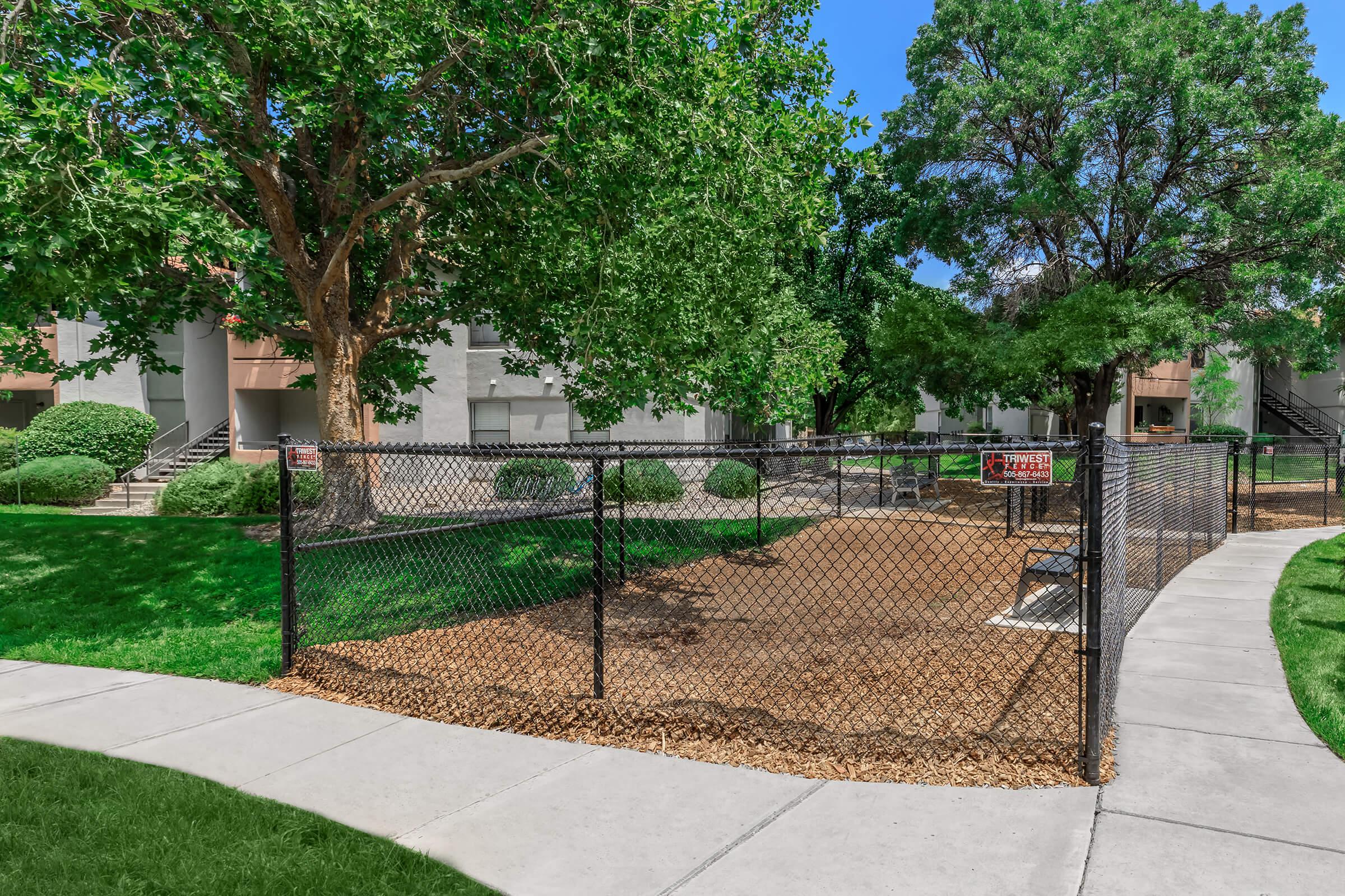 Well-Maintained Dog Park - The Overlook Apartments - Albuquerque - New Mexico 