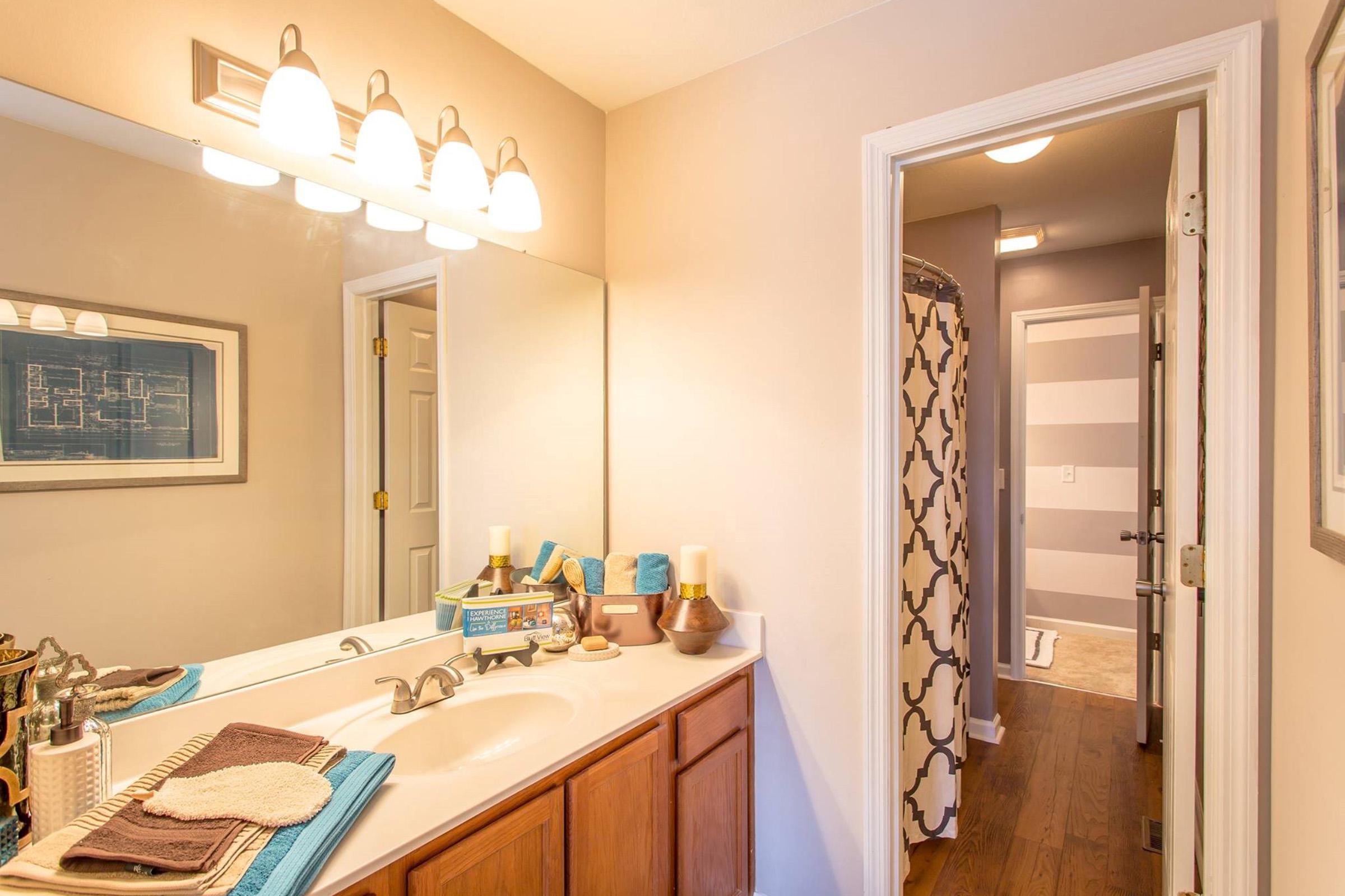 bathroom 1.jpg